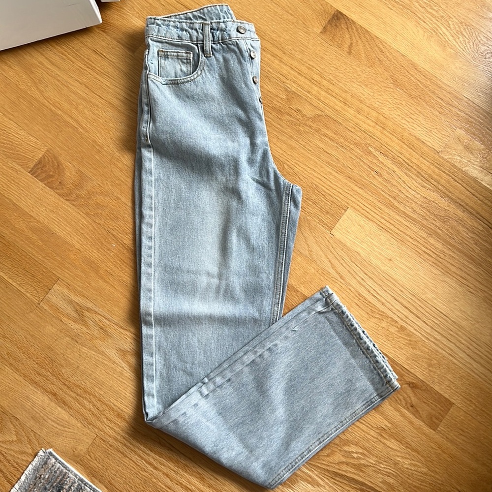 High waisted boyfriend style jeans